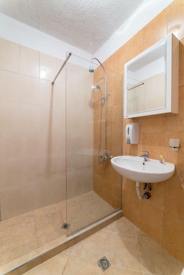 Comfort.Chic.Charming Apt With Terrace Near Ndk Sofia Luaran gambar